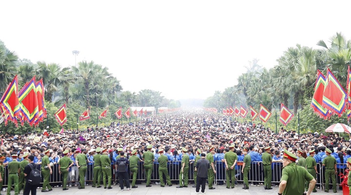 Hung Kings festival draws 6.5 million visitors to Phu Tho - 2