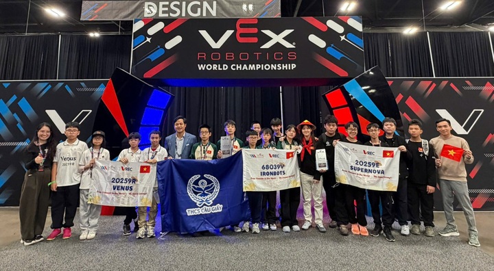 Vietnamese students continue to assert standing at world robot contest - 1
