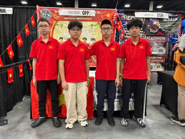 Vietnamese students continue to assert standing at world robot contest - 2