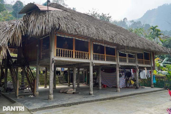 Dantri readers help three children in Lao Cai stay in school - 1