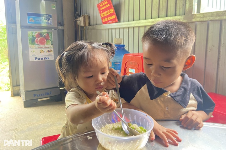 Four orphaned children in Quang Tri need support - 4