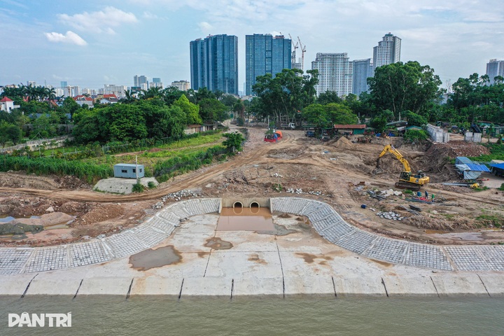 Work begins on first park in Hanoi’s Red River boulevard project - 10