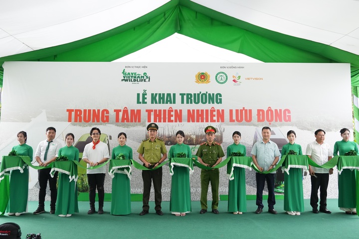 Vietnam launches first mobile nature centre - 1
