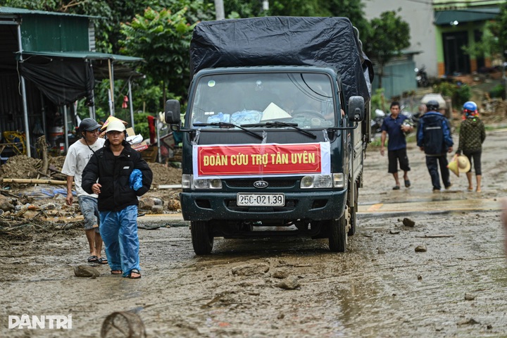 Devastation after flash flood kills five in Lai Chau - 13 Devastation after flash flood kills five in Lai Chau - 13