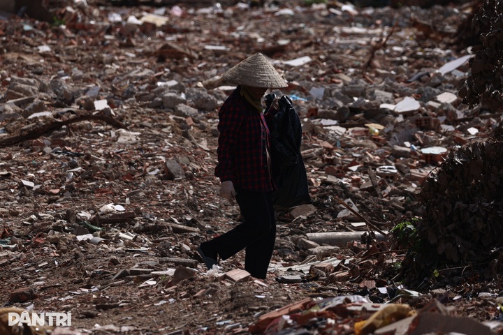 Ho Chi Minh City speeds up site clearance as urban landscape shifts - 15