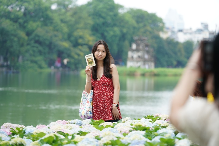 Hanoi ranked world's second friendliest city for service - 1