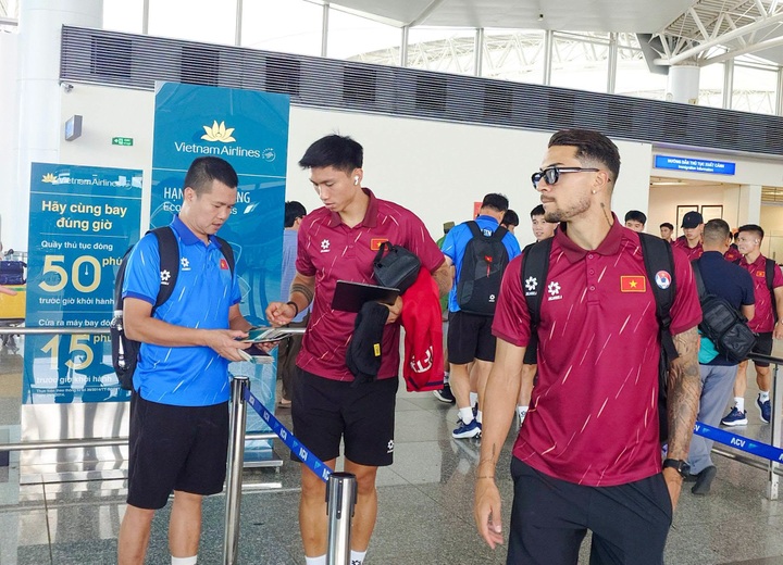 Vietnam travel to Malaysia for ASEAN Cup semi-final - 1