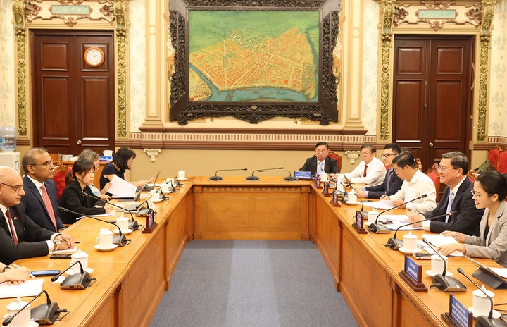 HCM City seeks international funding for 700km metro network - 1