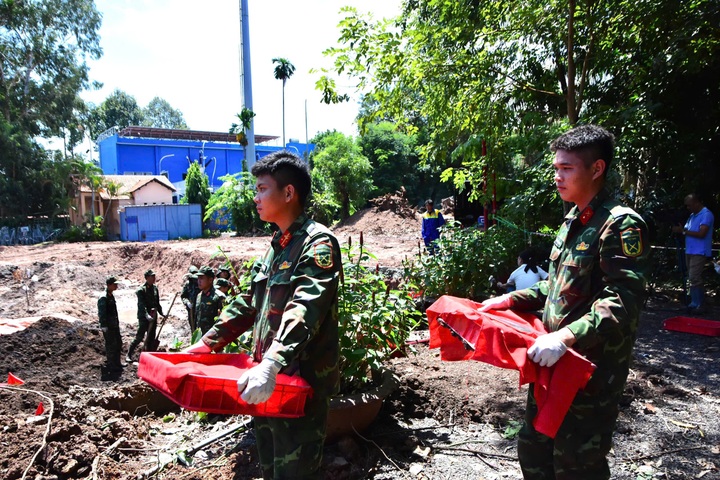 Ten more war remains found at Ho Chi Minh City park - 2 Ten more war remains found at Ho Chi Minh City park - 2