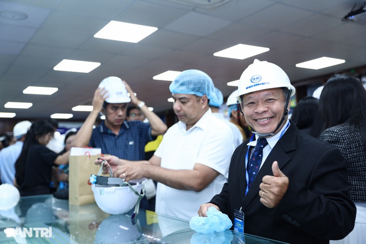 ESG Company Tour 2026 visits Binh Minh Plastics factory - 6
