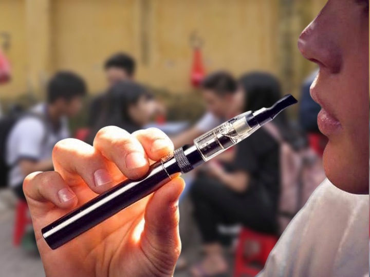 Bán thuốc lá điện tử cho trẻ 15 tuổi có vi phạm pháp luật hay không? - 1