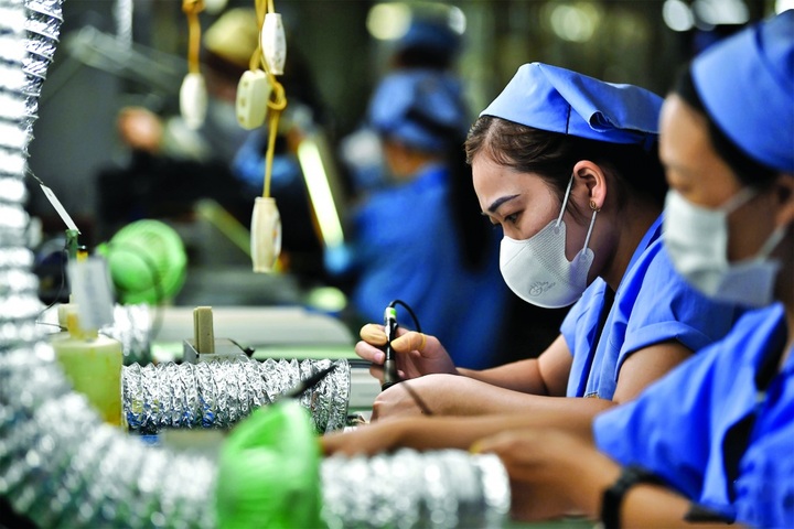 Tiếp tục nghiên cứu, khuyến nghị tăng lương tối thiểu phù hợp từng thời kỳ - 1