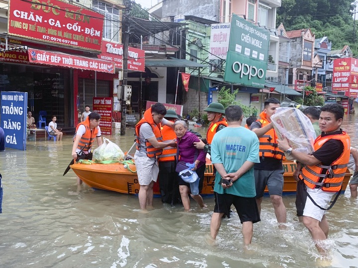 Tuyên Quang: Sẵn sàng tiếp nhận mọi ủng hộ dành cho dân vùng lũ - 1 Tuyên Quang: Sẵn sàng tiếp nhận mọi ủng hộ dành cho dân vùng lũ - 1