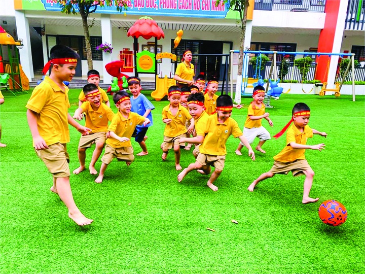 Vì bênh con, dùng bạo lực giải quyết mâu thuẫn coi chừng vi phạm pháp luật - 2 Vì bênh con, dùng bạo lực giải quyết mâu thuẫn coi chừng vi phạm pháp luật - 2