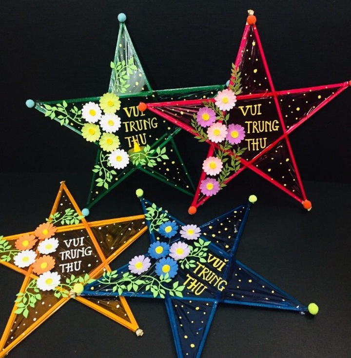 Cùng con làm đèn Trung thu truyền thống với 3 bước đơn giản - 10 Cùng con làm đèn Trung thu truyền thống với 3 bước đơn giản - 10