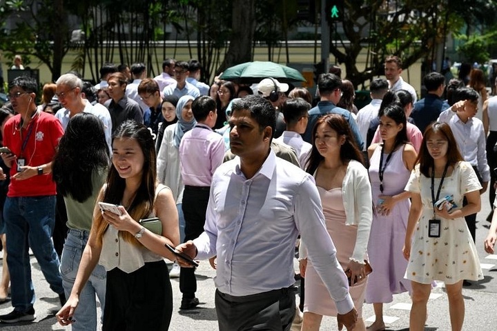 Singapore: Hỗ trợ người mất việc trở lại thị trường lao động - 1