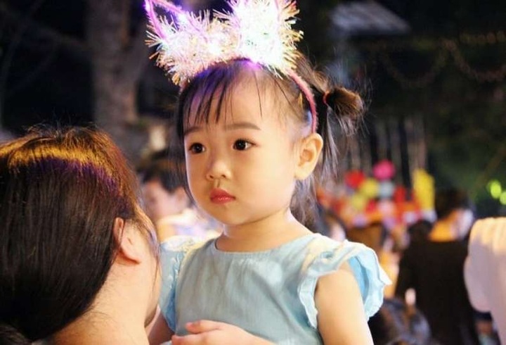 Rực rỡ sắc màu trên phố Hàng Mã - “Thủ phủ” đồ chơi Trung thu - 2