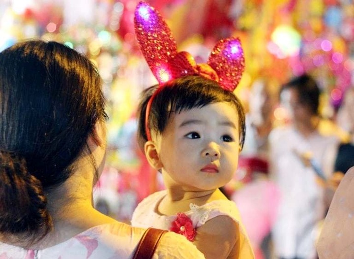 Rực rỡ sắc màu trên phố Hàng Mã - “Thủ phủ” đồ chơi Trung thu - 5