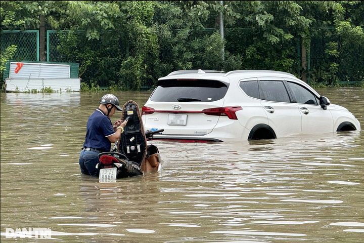 Cách lái xe an toàn không chết máy qua vùng ngập nước và bảo dưỡng sau đó - 1
