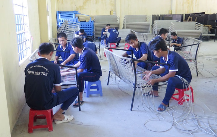 6 tháng, bắt giữ 340 vụ về mại dâm, điều trị cai nghiện trên 23 nghìn người - 2 6 tháng, bắt giữ 340 vụ về mại dâm, điều trị cai nghiện trên 23 nghìn người - 2