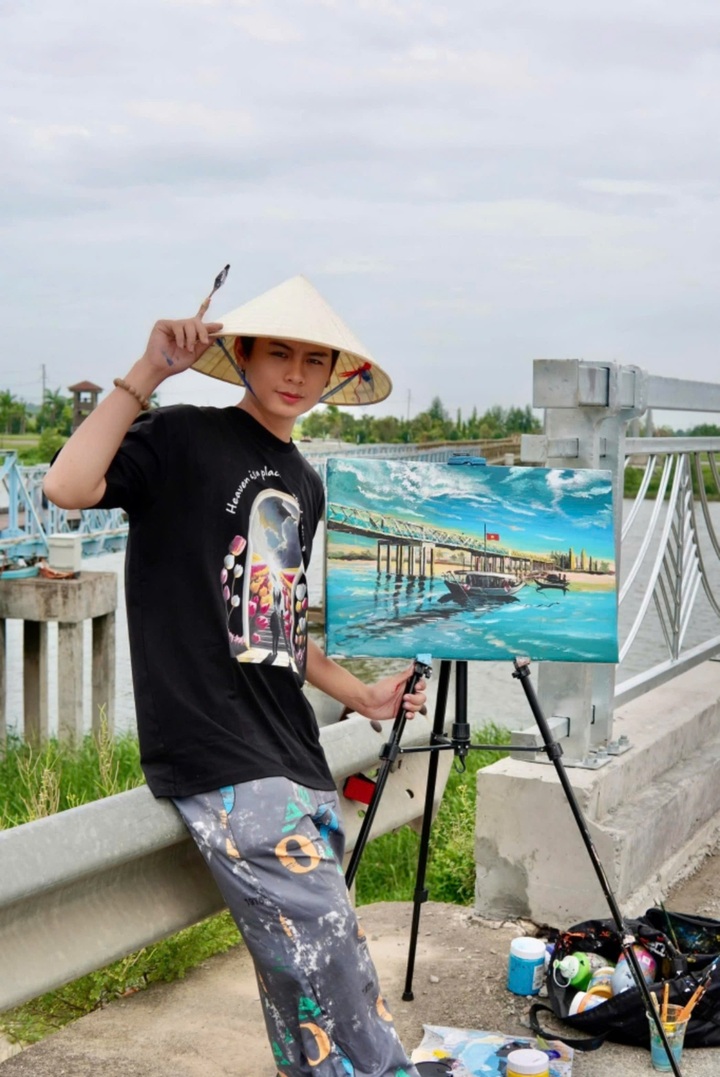 9x đấu giá 63 bức tranh được 641 triệu đồng ủng hộ đồng bào bão lụt - 1