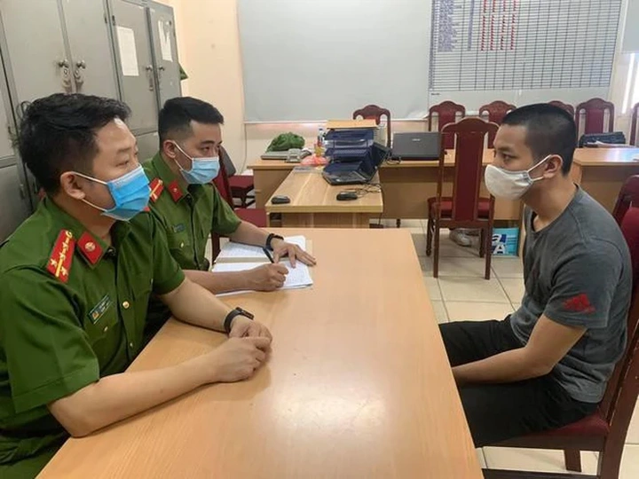 Bỗng dưng nhận được khoản tiền "chuyển nhầm" vào tài khoản cần làm gì ngay? - 1