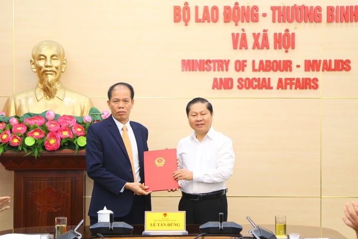 Phó Tổng cục trưởng Giáo dục nghề nghiệp Đỗ Năng Khánh nghỉ hưu - 1 Phó Tổng cục trưởng Giáo dục nghề nghiệp Đỗ Năng Khánh nghỉ hưu - 1