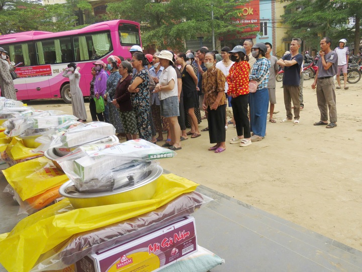 Chia sẻ nỗi đau cùng miền Bắc yêu thương - 1