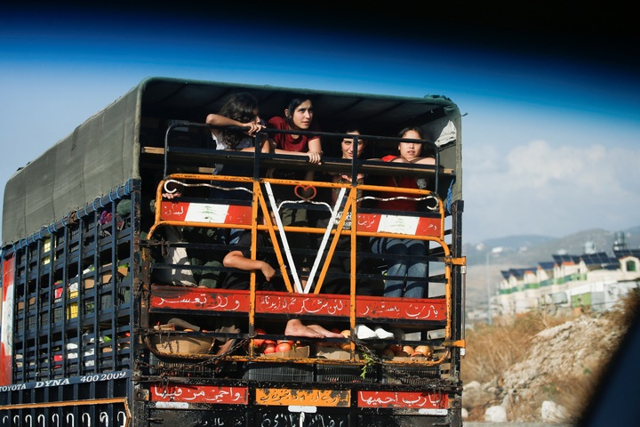 Li Băng bị Israel không kích: Dân thường vội vã sơ tán - 1 Li Băng bị Israel không kích: Dân thường vội vã sơ tán - 1