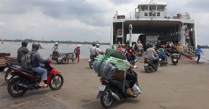 Quy định khi qua phà và cầu phao cần nắm rõ từ ngày 1/1/2025 - 1