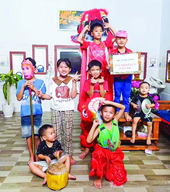 Trẻ em làm từ thiện, sẻ chia tấm lòng nhân ái - 3 Trẻ em làm từ thiện, sẻ chia tấm lòng nhân ái - 3