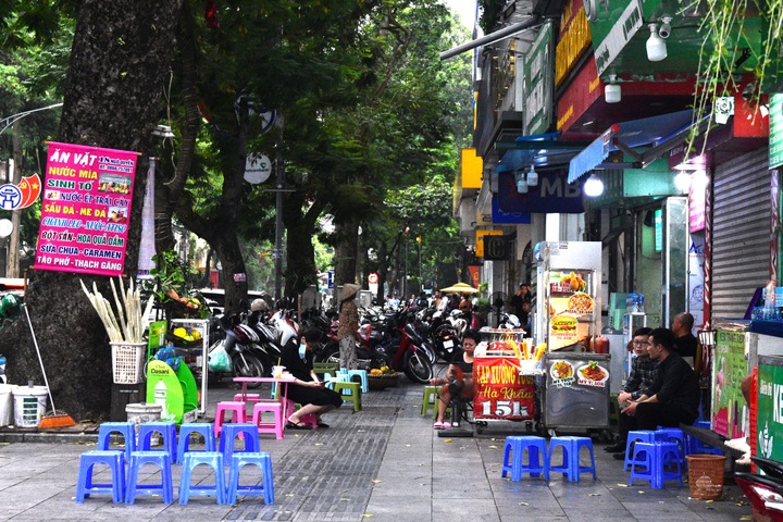 “Kinh tế vỉa hè” và sự nhếch nhác của đô thị - 3 “Kinh tế vỉa hè” và sự nhếch nhác của đô thị - 3