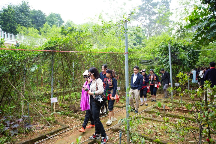 Hà Nội hiện thực hóa mục tiêu nâng cao chỉ số hạnh phúc của nhân dân - 2 Hà Nội hiện thực hóa mục tiêu nâng cao chỉ số hạnh phúc của nhân dân - 2