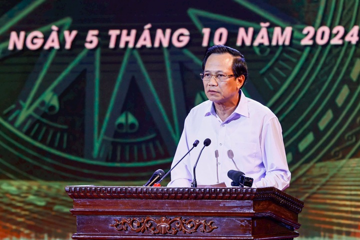 450 ngày đêm cao điểm cả nước chung tay vì “Mái ấm cho đồng bào tôi” - 2 450 ngày đêm cao điểm cả nước chung tay vì “Mái ấm cho đồng bào tôi” - 2