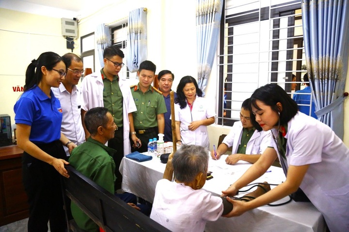 Hà Tĩnh tập trung mọi nguồn lực chăm sóc Người có công - 1 Hà Tĩnh tập trung mọi nguồn lực chăm sóc Người có công - 1