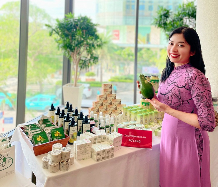 Những phụ nữ khởi nghiệp từ tài nguyên bản địa - 1 Những phụ nữ khởi nghiệp từ tài nguyên bản địa - 1