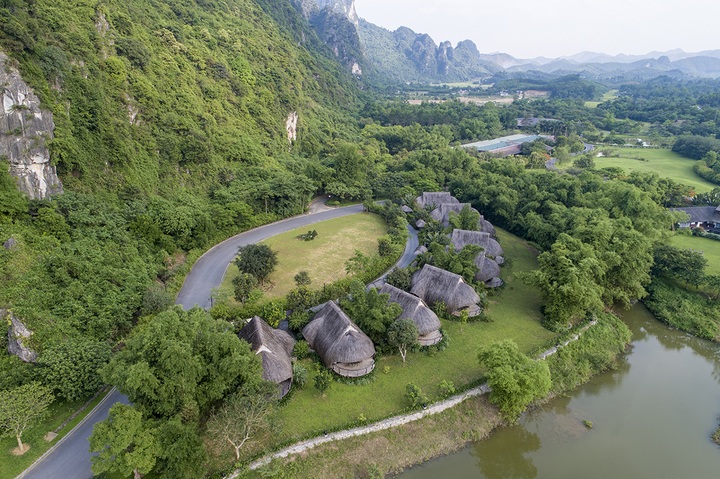 Tắm khoáng nóng giữa núi rừng - trải nghiệm đặc biệt ở Hòa Bình - 1