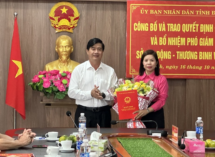 Bổ nhiệm bà Ayun H’Hương giữ chức Phó Giám đốc Sở LĐ-TB&XH tỉnh Đắk Lắk - 1