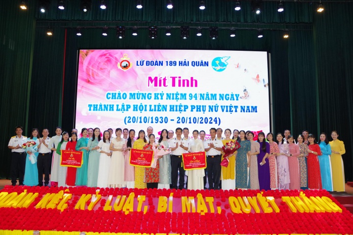 Lữ đoàn 189 Hải quân tổ chức các hoạt động hướng tới Ngày Phụ nữ Việt Nam - 1