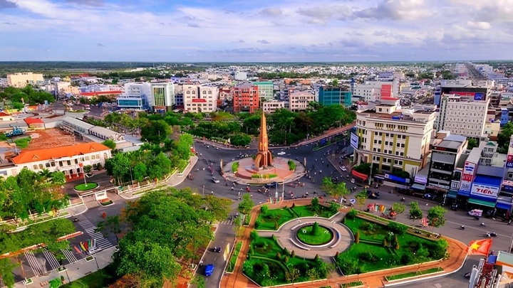 Tỉnh nuôi tôm lớn nhất nước xây biểu tượng con tôm ở quảng trường thành phố - 2