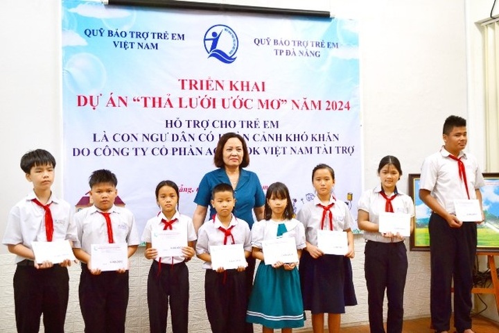 Đà Nẵng hỗ trợ trẻ em là con ngư dân có hoàn cảnh khó khăn - 1