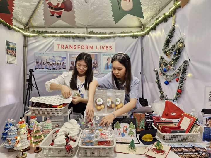 Đà Nẵng: Nhiều hoạt động hấp dẫn ở Lễ hội Giáng sinh và Chào năm mới 2025 - 3