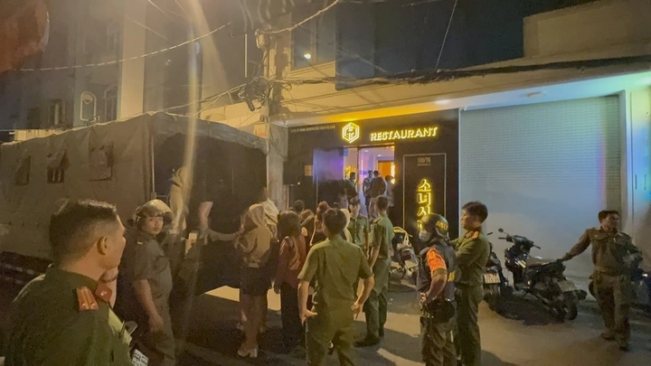 “Bẫy tình” rình rập từ hội nhóm mại dâm biến tướng trên không gian mạng - 1 “Bẫy tình” rình rập từ hội nhóm mại dâm biến tướng trên không gian mạng - 1