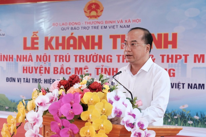 Giúp trẻ em đồng bào dân tộc thiểu số bám trường, bám lớp - 6 Giúp trẻ em đồng bào dân tộc thiểu số bám trường, bám lớp - 6