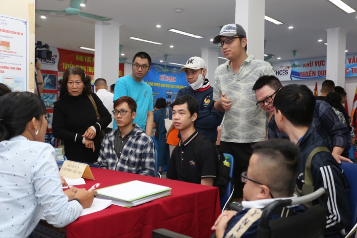 Hỗ trợ việc làm giúp người khuyết tật tự tin vượt lên hoàn cảnh - 4 Hỗ trợ việc làm giúp người khuyết tật tự tin vượt lên hoàn cảnh - 4