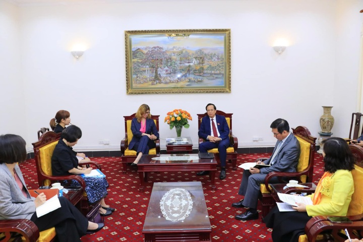 UNICEF cam kết cùng Bộ LĐ-TB&XH trong bảo vệ, phát triển trẻ thơ toàn diện - 3