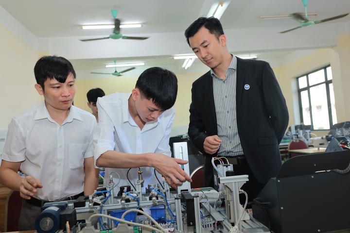 Thái Nguyên: Nâng cao chất lượng giáo dục nghề nghiệp để phát triển kinh tế - 1