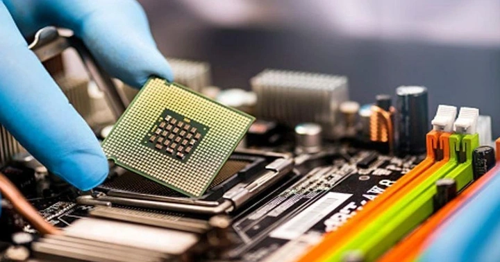 Thủ tướng yêu cầu đẩy mạnh đào tạo nhân lực cho ngành công nghiệp bán dẫn - 1 Thủ tướng yêu cầu đẩy mạnh đào tạo nhân lực cho ngành công nghiệp bán dẫn - 1