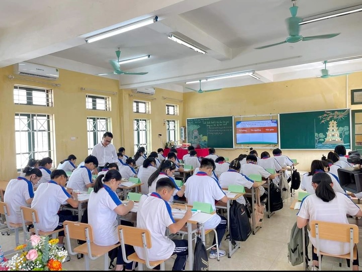 Vị trí thuộc lĩnh vực giáo dục đào tạo phải định kỳ chuyển đổi từ 14/1/2025 - 1 Vị trí thuộc lĩnh vực giáo dục đào tạo phải định kỳ chuyển đổi từ 14/1/2025 - 1