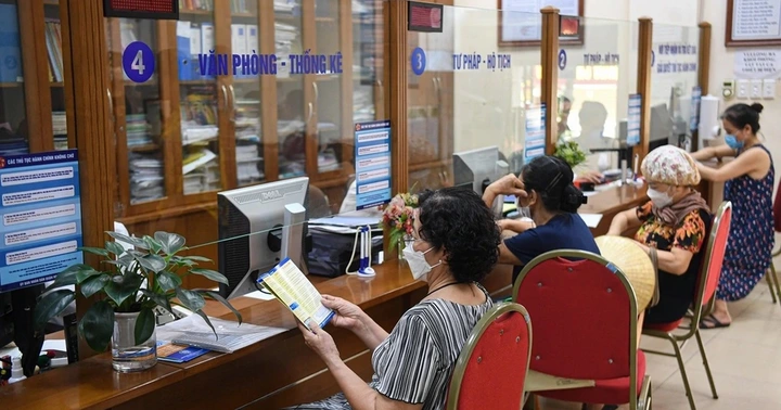 Hà Nội giảm 5 sở và nhiều đơn vị, TPHCM chi bao nhiêu tiền cho tinh giản - 1